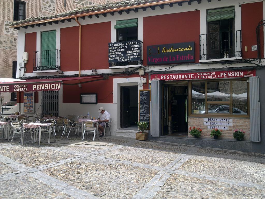 Apartamentos Adarve Toledo Buitenkant foto