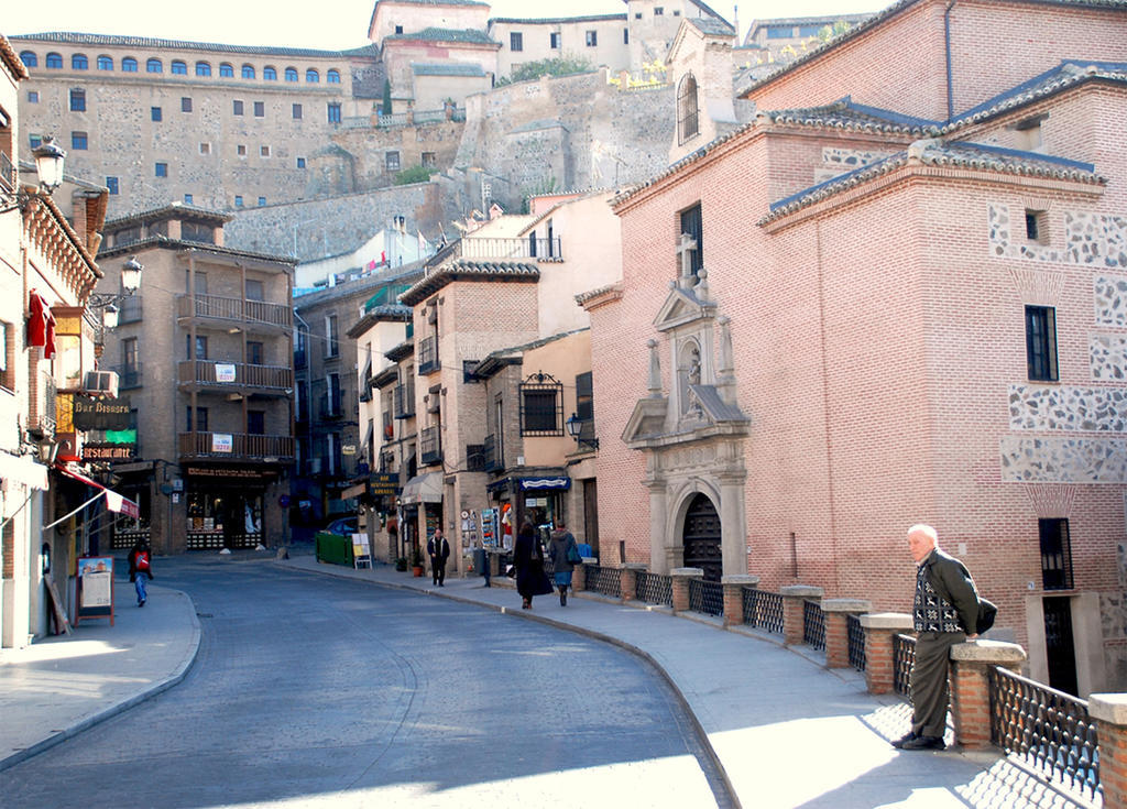 Apartamentos Adarve Toledo Buitenkant foto